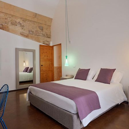 レッチェ Palazzo Persone Dimora Storica Bed & Breakfast エクステリア 写真