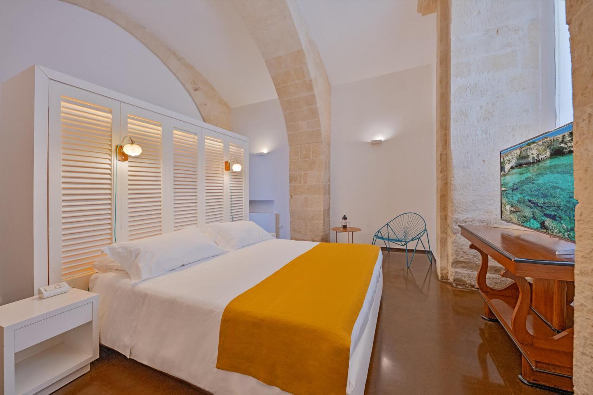 レッチェ Palazzo Persone Dimora Storica Bed & Breakfast エクステリア 写真