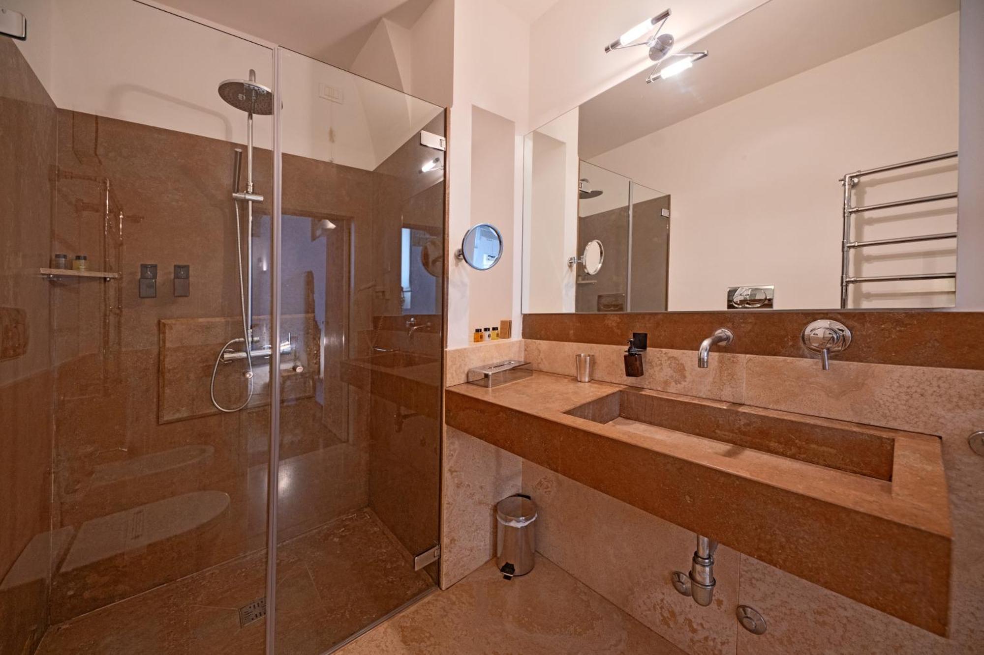 レッチェ Palazzo Persone Dimora Storica Bed & Breakfast エクステリア 写真