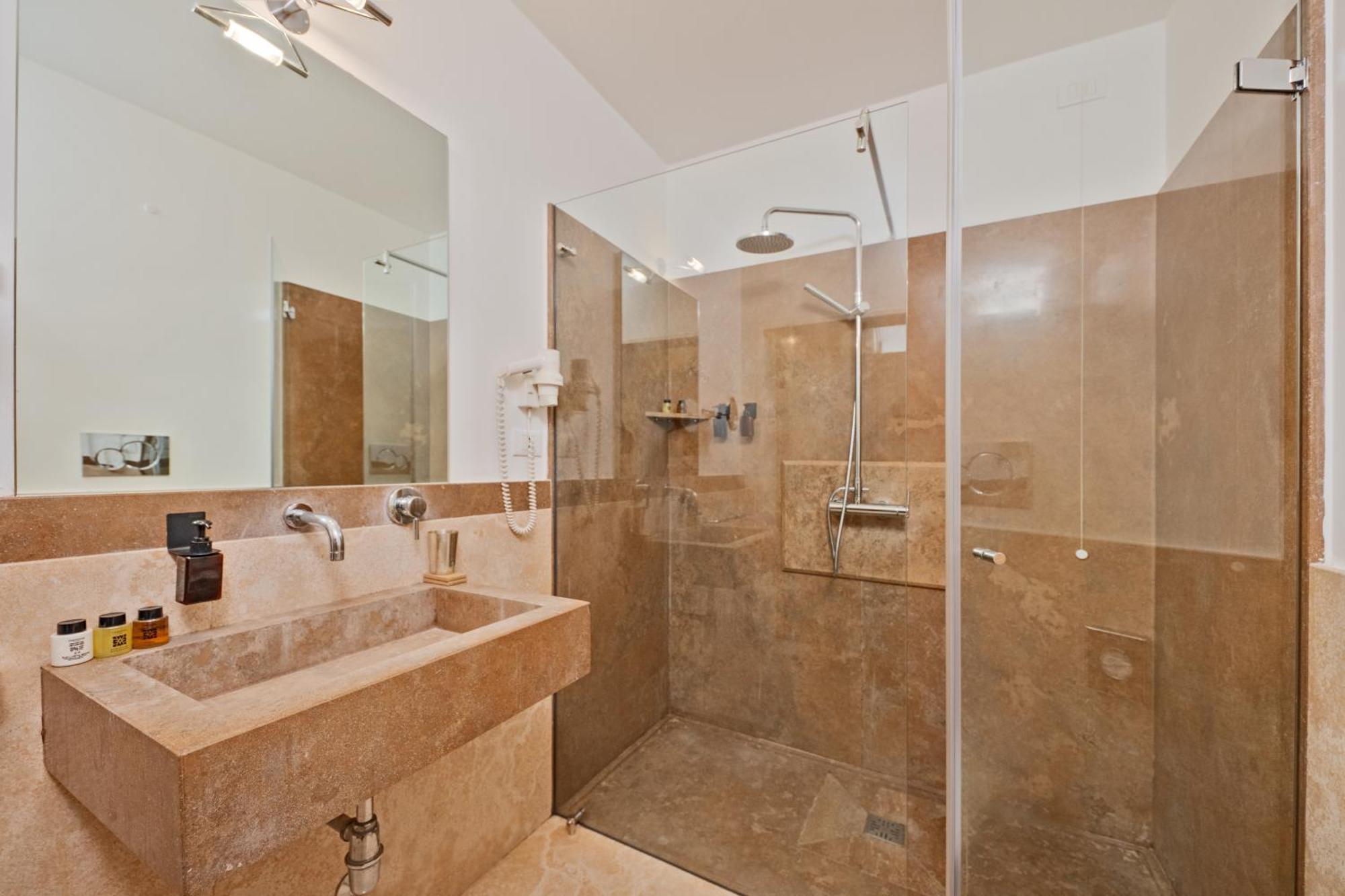 レッチェ Palazzo Persone Dimora Storica Bed & Breakfast エクステリア 写真