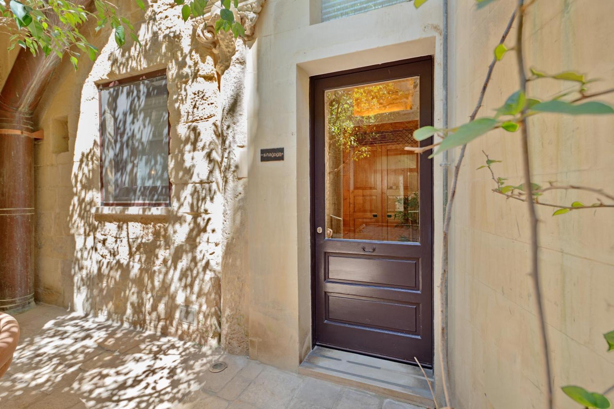 レッチェ Palazzo Persone Dimora Storica Bed & Breakfast エクステリア 写真
